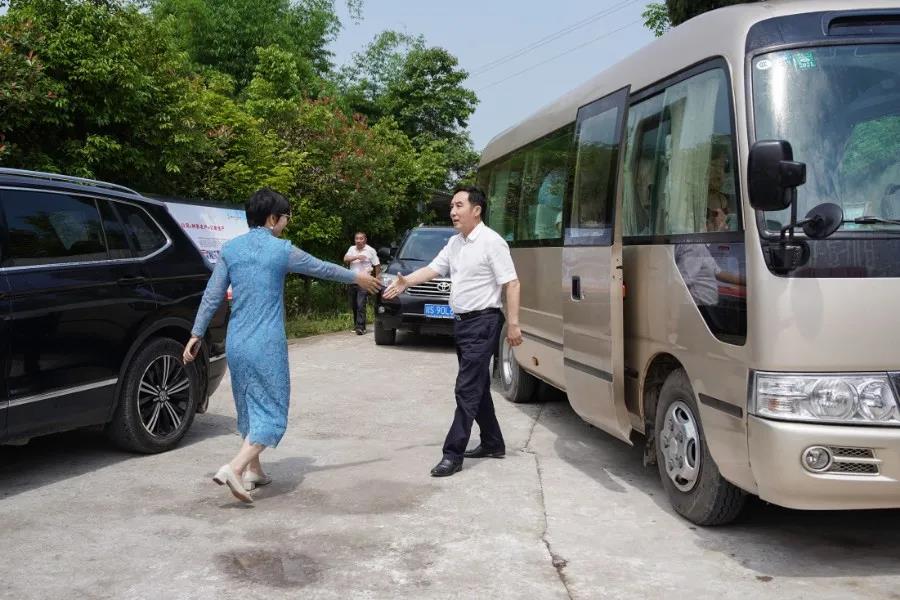 市人大常委會副主任羅建一行參觀考察2.jpg 市人大常委會副主任羅建一行參觀考察2.jpg